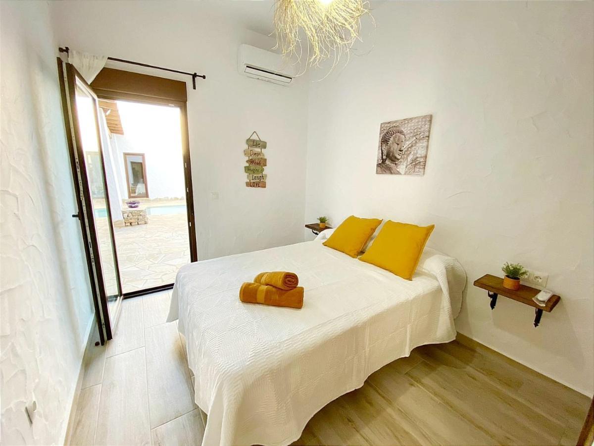 Galdana Villa Chiclana de la Frontera Exteriör bild