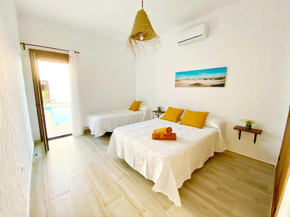 Galdana Villa Chiclana de la Frontera Exteriör bild